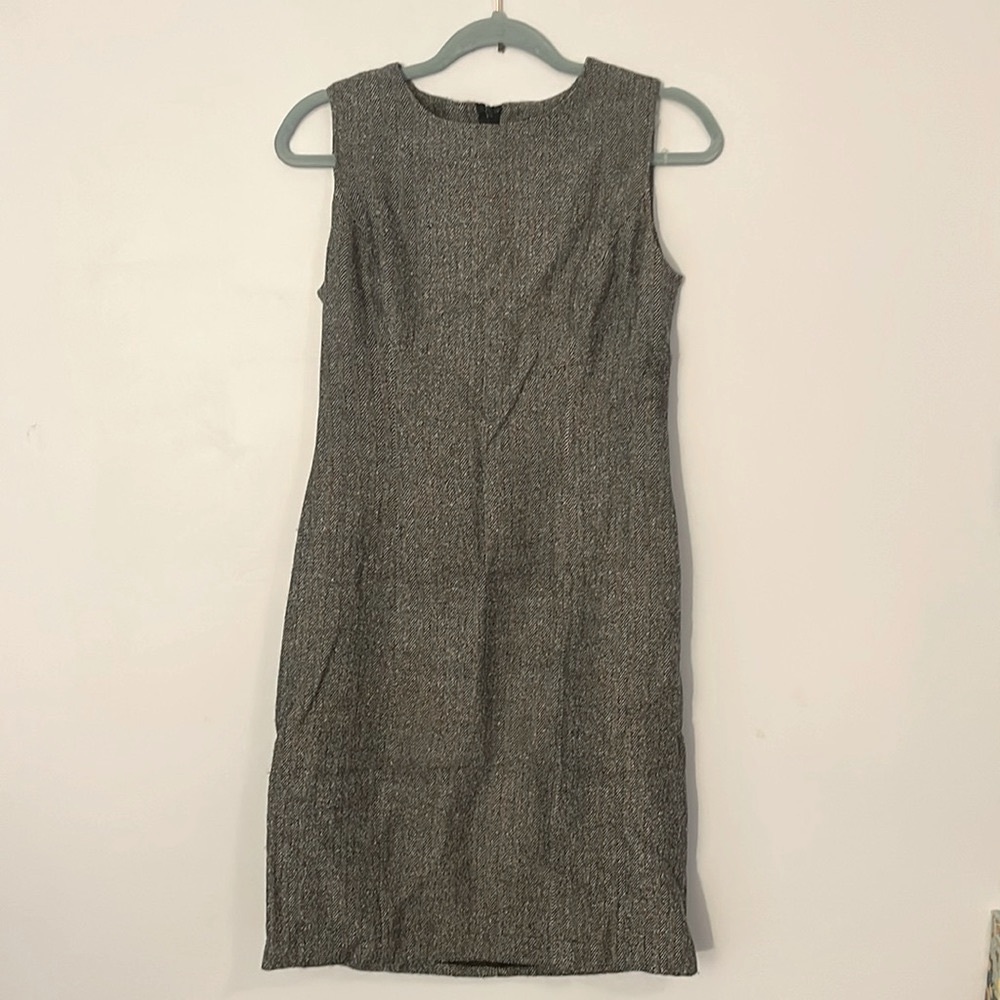 Boutique Europa Dress, size 4. CLASSY, SIMPLE, ELEGANT